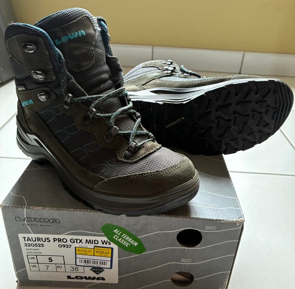 Lowa wandelschoenen maat 38, Ophalen, Zwart, Wandelschoenen, Zo goed als nieuw