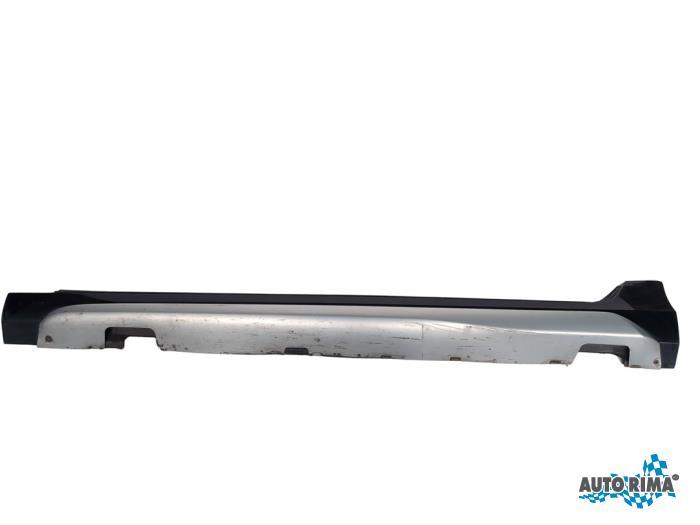 Seuil gauche d'un Volvo V60 (452), -, 3 mois de garantie, -, -