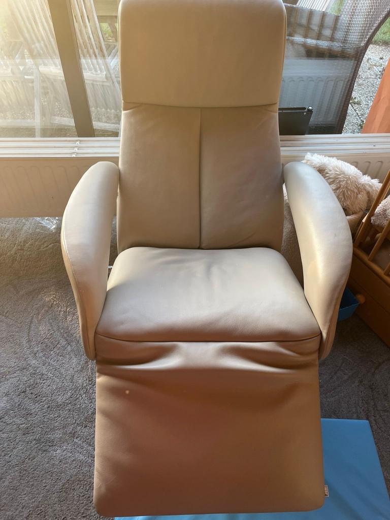 Relax zetel in crème kleur, 75 à 100 cm, Enlèvement, Utilisé, 50 à 75 cm