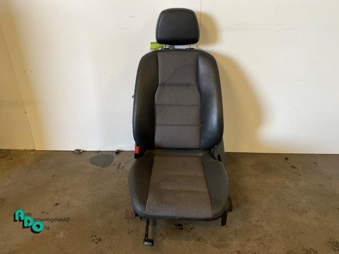 Siège gauche d'un Mercedes C-Klasse (C-Klasse 08-), Autos : Pièces & Accessoires, Habitacle & Garnissage, Mercedes-Benz, Utilisé