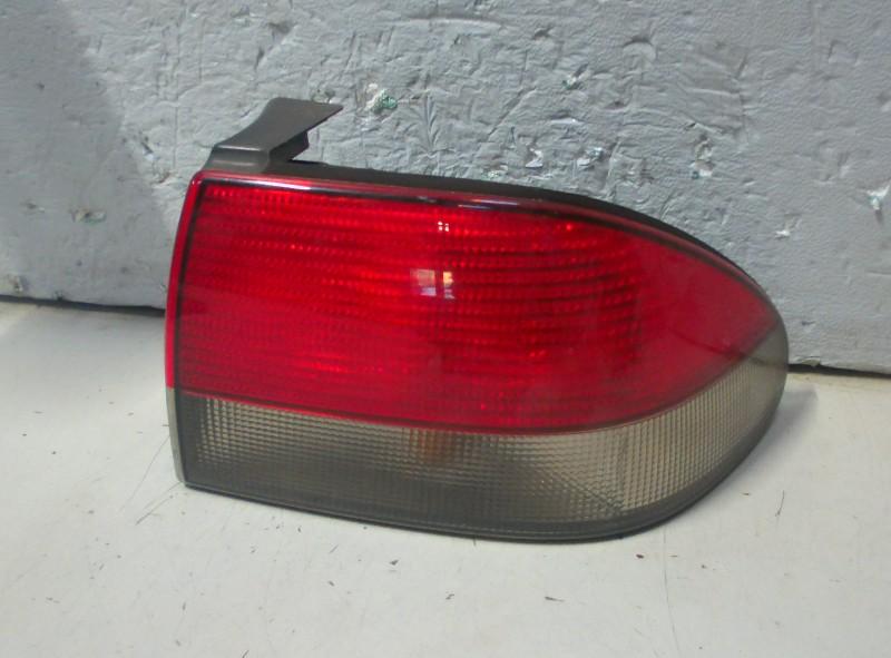 ACHTERLICHT RECHTS BUITEN Saab 900 II Coupé, Gebruikt, Info@VerberkAutodemontage.nl, Nijverheidstraat 1a 1a
5405 AJ  UDEN, NL