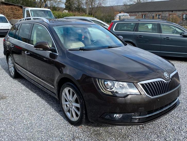 Skoda superb 1.6 tdi EXPORT, Autos, Skoda, Entreprise, Superb, ABS, Airbags, Air conditionné, Bluetooth, Feux de virage, Ordinateur de bord