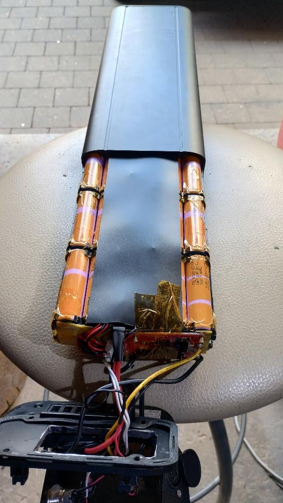 Réparation batterie de trottinette électrique, Enlèvement