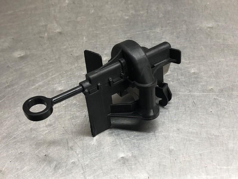 MOTEUR DE VEROUILLAGE DU FLUX DE CARBURANT Aygo (B40), Utilisé, Toyota