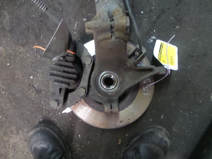 Joint avant droit d'un Peugeot 206, Autos : Pièces & Accessoires, Suspension & Châssis, Peugeot, Utilisé, 3 mois de garantie, Enlèvement ou Envoi