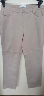 Beige Broek van het merk BRAX nooit gedragen, Kleding | Dames, Broeken en Pantalons, Brax, Beige, Maat 42/44 (L), Ophalen of Verzenden