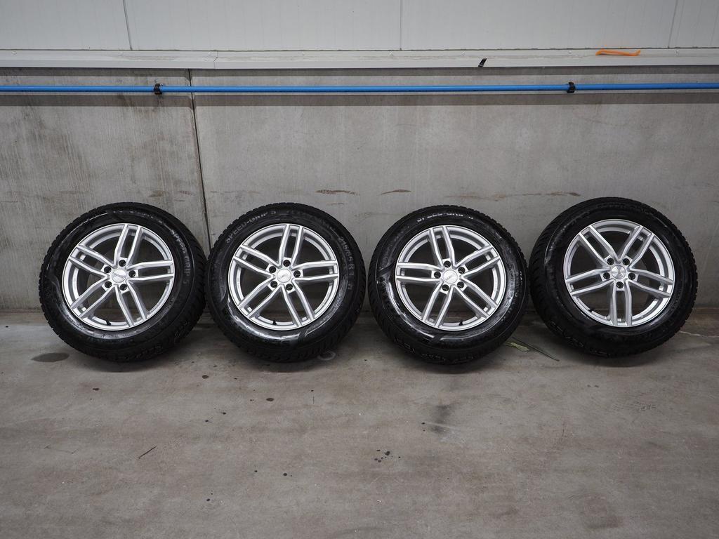 Dezent velgen Tiguan + winterbanden Semperit 17 inch, -, -, Banden en Velgen, 17 inch
