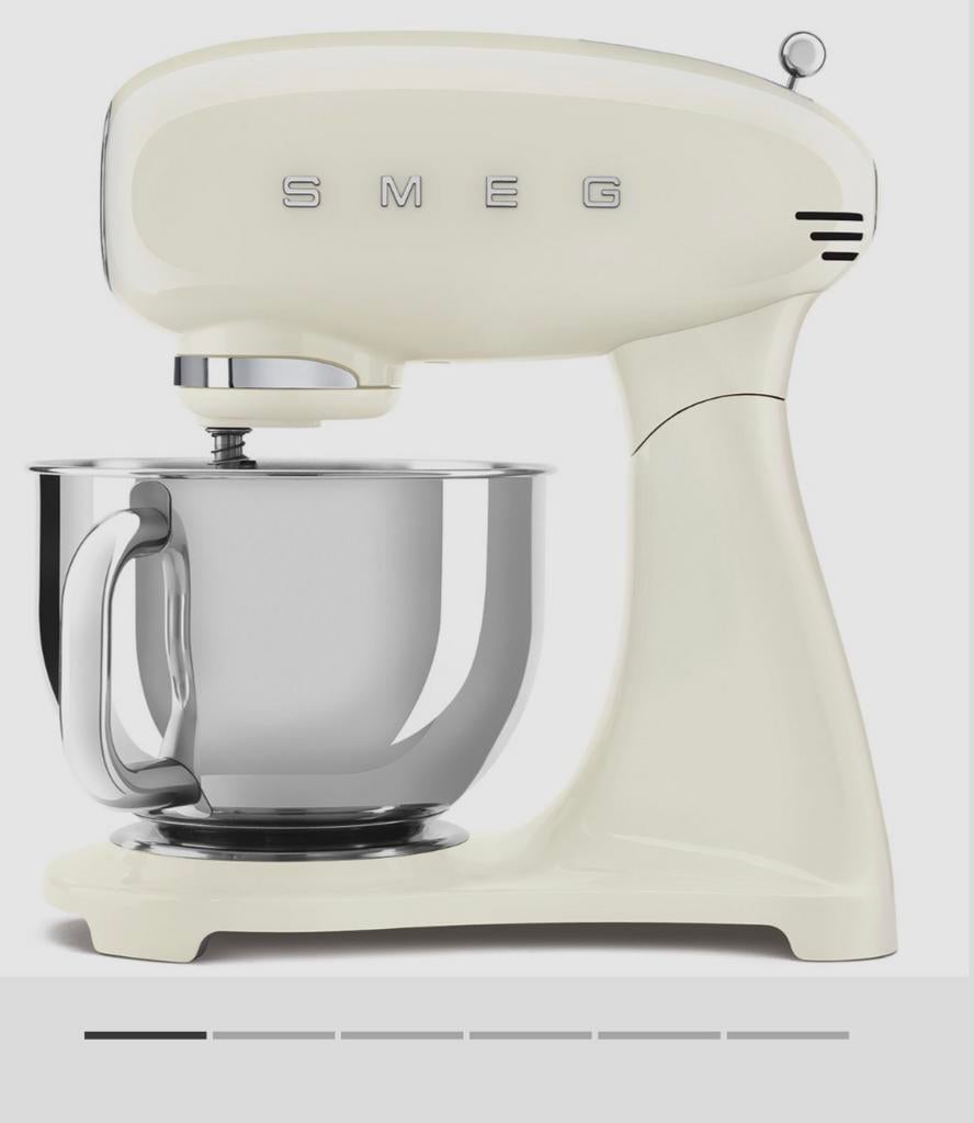 SMEG Keuken Robot, 4 liter of meer, Ophalen, Zo goed als nieuw, 3 snelheden of meer