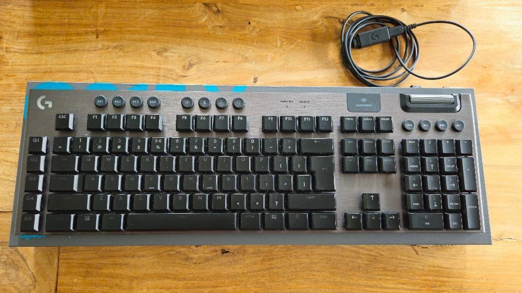 Logitech G915 QWERTY US, Computers en Software, Toetsenborden, Ophalen, Gebruikt, Logitech, Draadloos