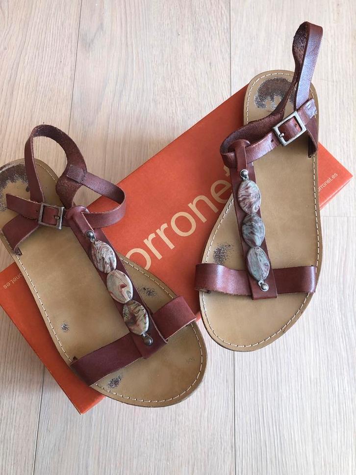 Sandalen met steentjes van Porronet maat 37, Kleding | Dames, Schoenen, Gedragen, Sandalen of Muiltjes, Bruin, Ophalen of Verzenden