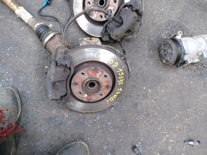 Moyeu avant droit Peugeot 208 1.6HDi 68kw 2012-2015 LP/15332, Auto-onderdelen, Ophanging en Onderstel, Peugeot, Gebruikt, Ophalen