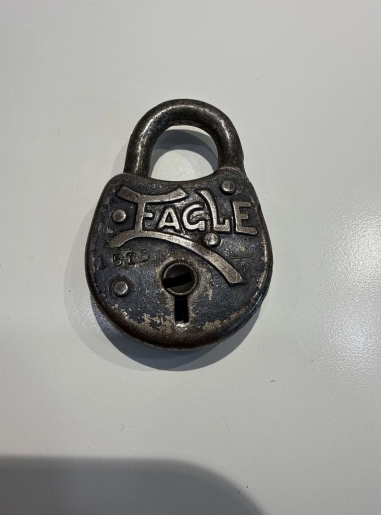 Vintage hangslot van Old Eagle, Ophalen of Verzenden, Gebruikt, Overige materialen, Overige typen