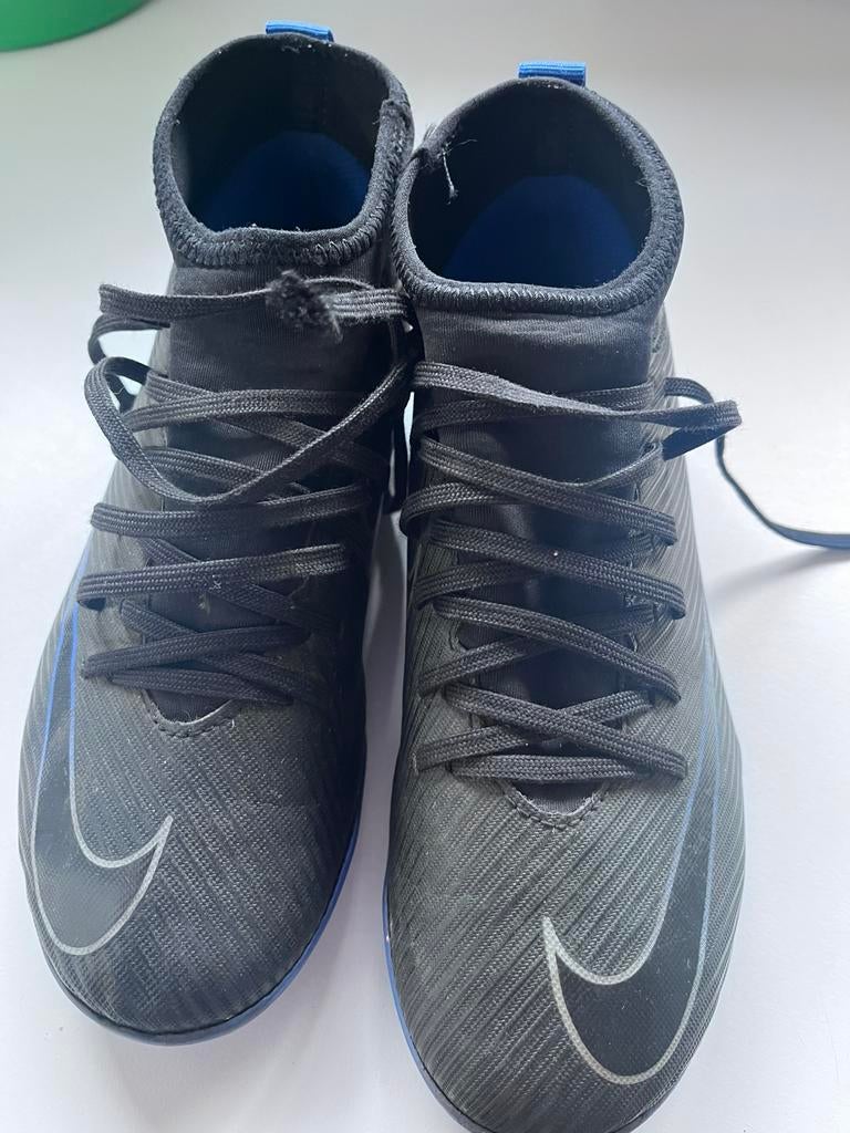 Voetbal schoenen nike, Ophalen, Gebruikt, Schoenen
