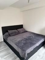 Grand lit, Maison & Meubles, Chambre à coucher | Lits boxsprings, Enlèvement, Comme neuf, Noir