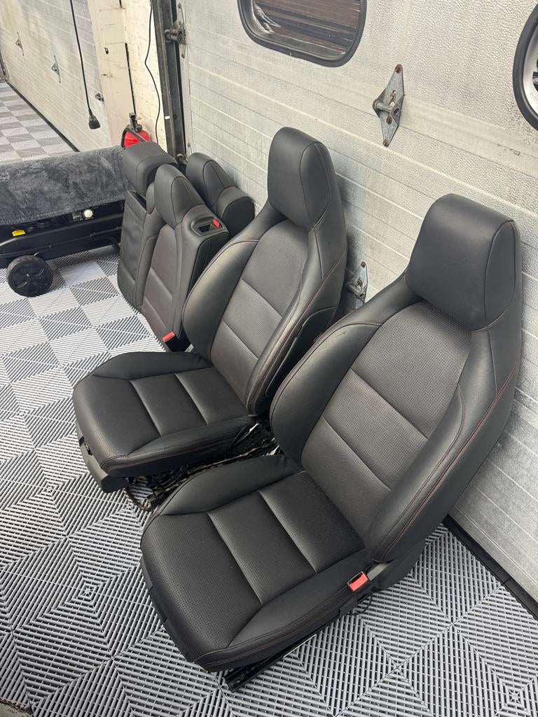 Mercedes Leder zetels A/CLA/GLA, Ophalen