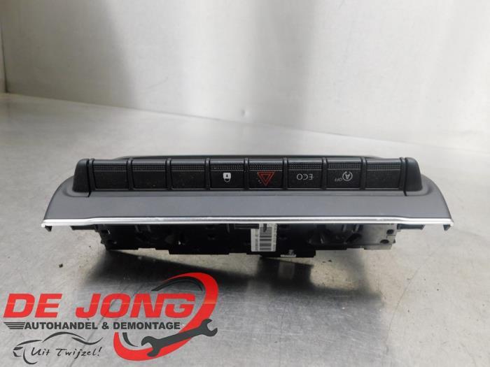 Commutateur éclairage d'urgence d'un Renault Clio, Renault, -, 3 mois de garantie, Utilisé