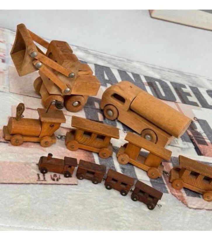 Jouet en bois antique vintage, train, camion, pelle en bois, Antiquités & Art, Antiquités | Jouets, Enlèvement ou Envoi