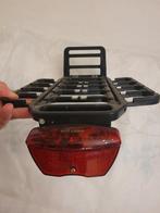 Porte-vélos avec feu arrière « Ikzi Light », Vélos & Vélomoteurs, Accessoires vélo | Éclairage de vélo, Enlèvement ou Envoi, Batterie