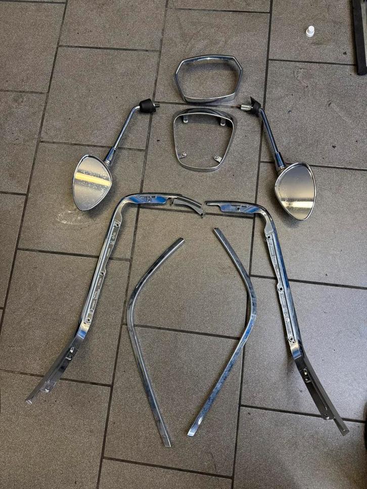 Piece Vespa Sprint/Primavera, jante de phare, rétroviseurs, Vélos & Vélomoteurs, Pièces de cyclomoteur | Scooters, Vespa, Enlèvement