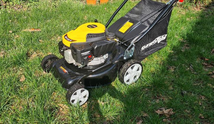 NIEUWE Grasmaaier Zelftrekker Gardeo PRO, Tuin en Terras, Grasmaaiers, Nieuw, Benzine-grasmaaier, 40 t/m 49 cm, Cirkelmaaier, Mulchfunctie