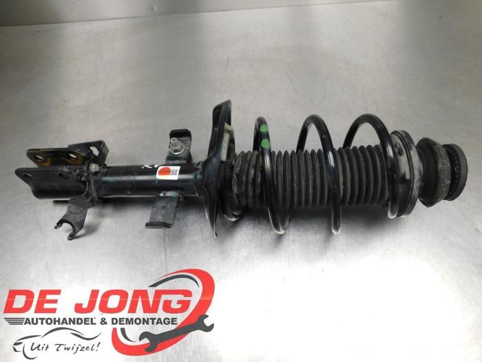 Barre amortisseur avant droit d'un Renault Clio, Autos : Pièces & Accessoires, Suspension & Châssis, Renault, Utilisé, 3 mois de garantie