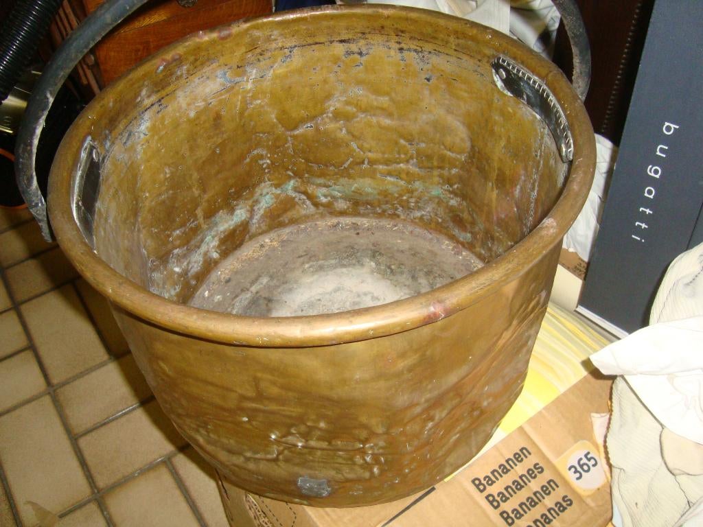 Koperen ketel., Ophalen