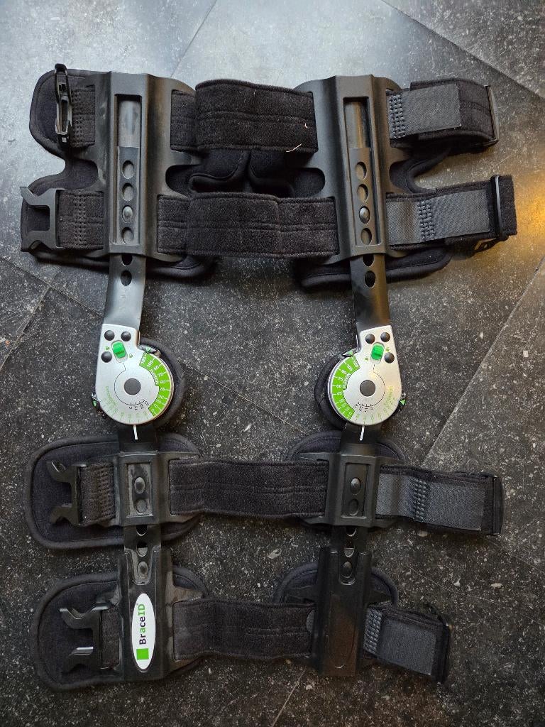 Kniebrace links tiener, Ophalen, Gebruikt