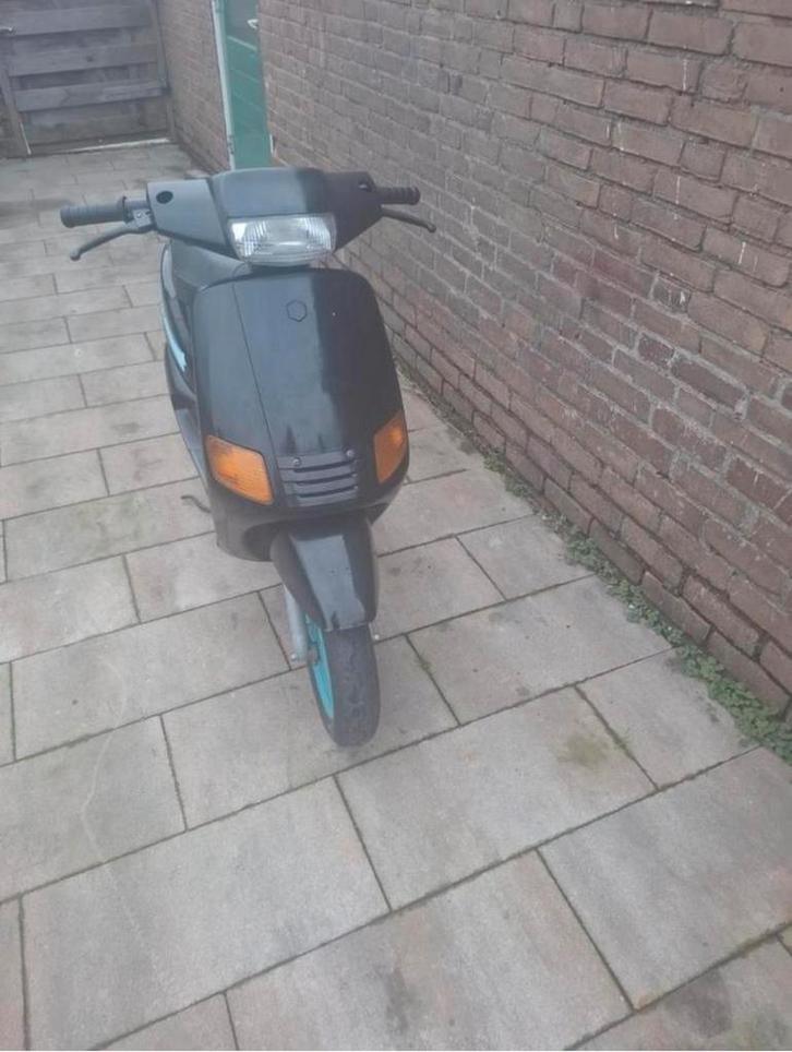 Piaggio zip type 1 50cc nl export, Fietsen en Brommers, Scooters | Piaggio, Gebruikt, Zip, Klasse A (25 km/u), Tweetakt, Ophalen