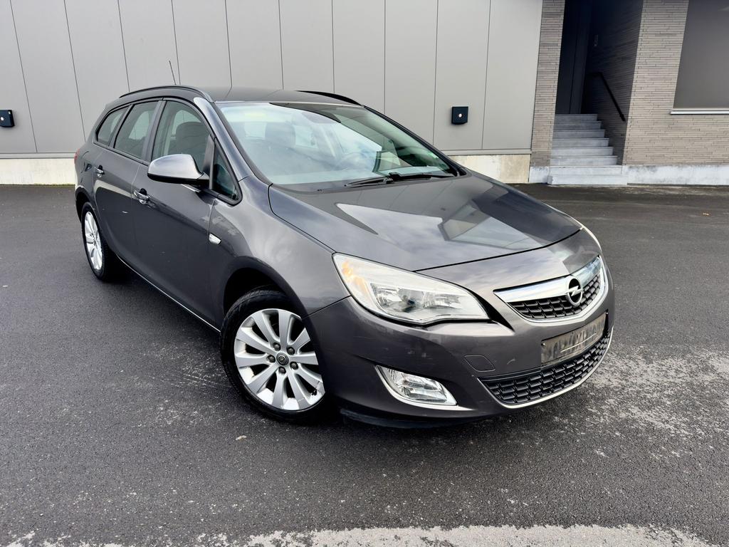 Opel Astra / 2011 / 187.000 km / 1.6 diesel /, Euro 5, Achat, Boîte manuelle, Autres couleurs