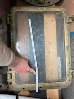 Bronzen patrijspoort ronde en rechthoekig, Ophalen