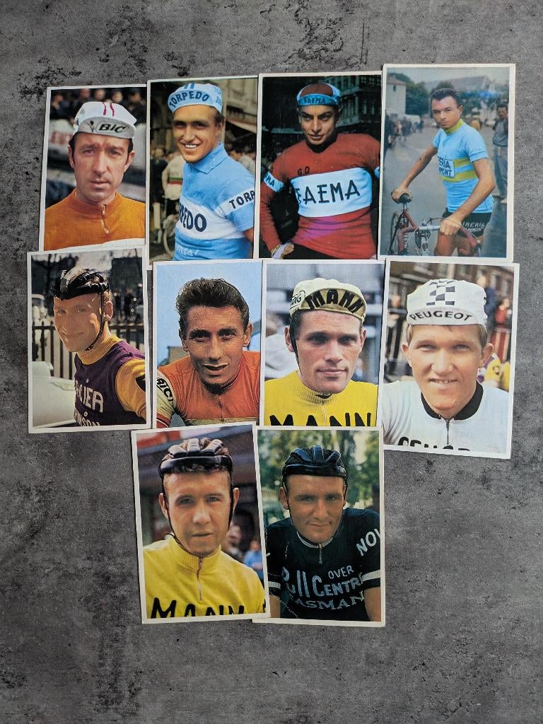 WIELRENNERS SIXTIES POSTKAARTEN 10X  UIT DE JAREN 60, Ophalen of Verzenden