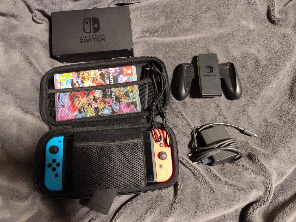 Nintendo Switch, Enlèvement ou Envoi, Utilisé, Switch Original, Avec jeux