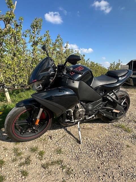 Buell 1125 CR, Occasion, 2 cylindres, Particulier, 1125 cm³