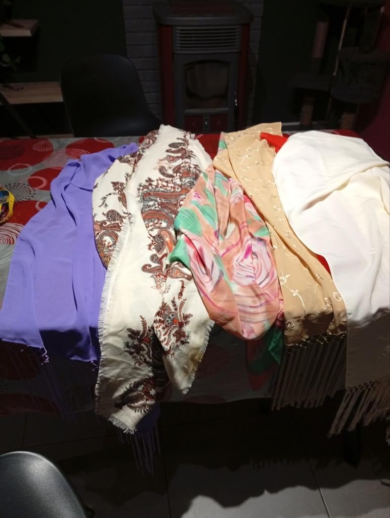 Divers châles de Manille, Vêtements | Femmes, Vêtements Femmes Autre