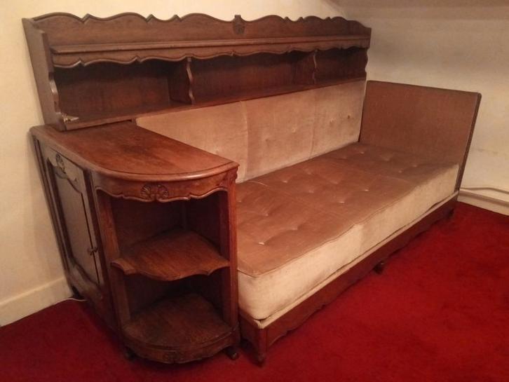 Voor de ene een beetje doorgelegen , voor de andere zalig om, Antiek en Kunst, Antiek | Meubels | Bedden, Ophalen