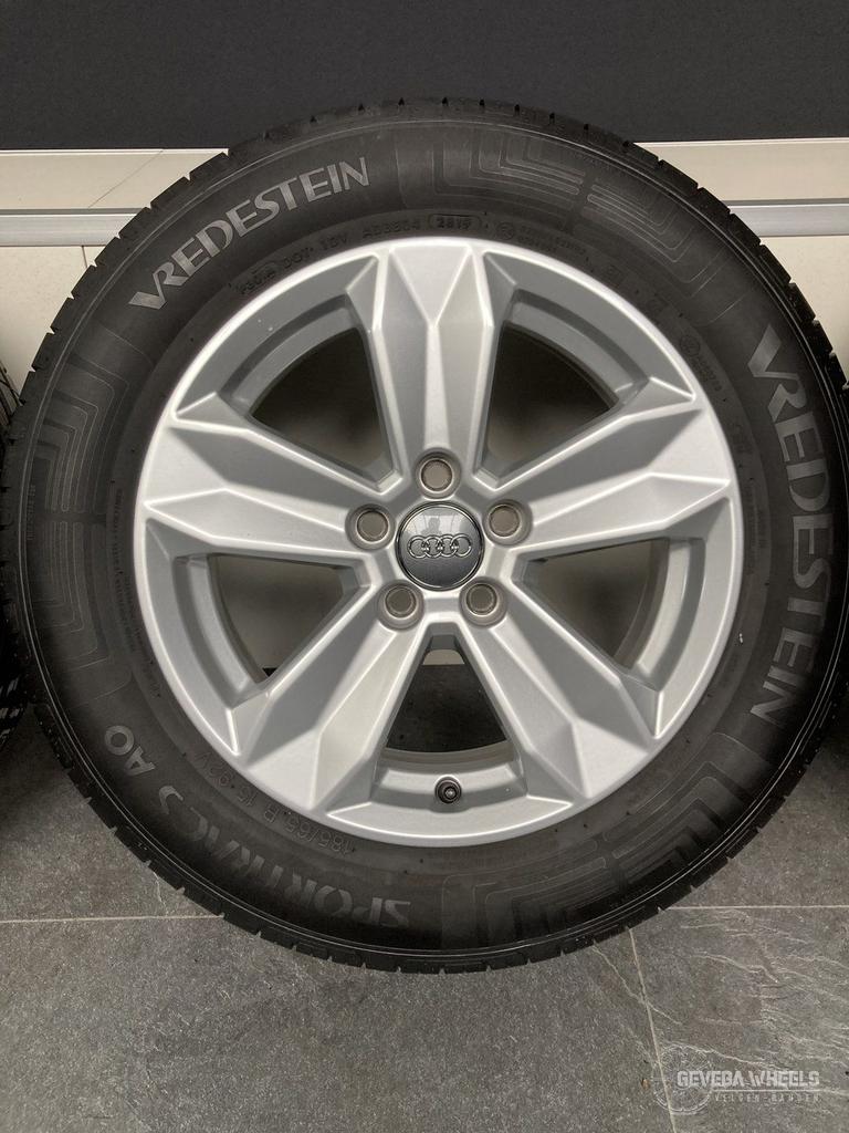 15” originele Audi a1 GB velgen + banden 5x100 82A 602 025, Auto-onderdelen, Banden en Velgen, Gebruikt, 15 inch, -, -