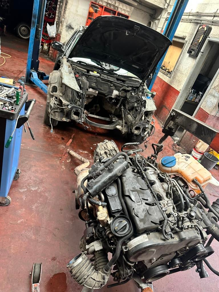 Portes parechok moteur 2.0tdi Boite interieur Cuir navigatio, Cuir, Achat, Noir, Automatique