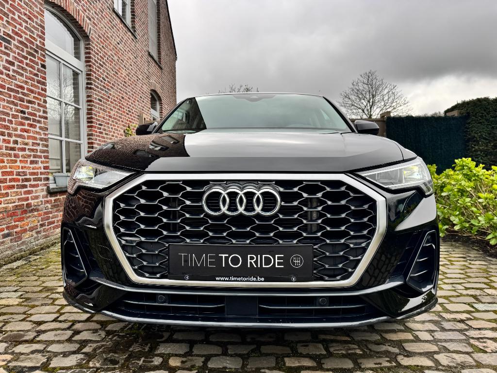 Audi Q3 Sportback 45 TFSIe 245 pk Leder/ ACC/LED/Virtual, Auto's, Audi, Euro 6, 4 cilinders, Zwart, Leder