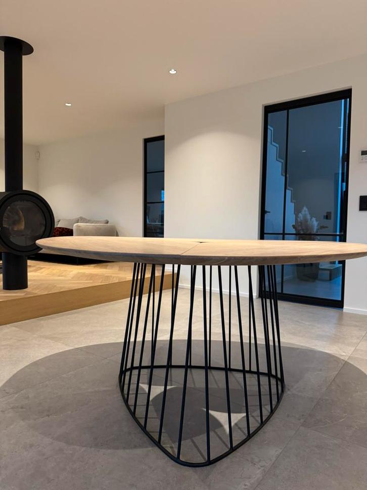 Table en chêne avec pietement en acier, Huis en Inrichting, Tafels | Eettafels, Zo goed als nieuw, Eikenhout, Ophalen