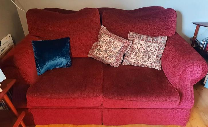 Zetel set in rode velours, Maison & Meubles, Canapés | Sofas & Chaises Longues, Utilisé, Trois personnes, 200 à 250 cm, Tissus