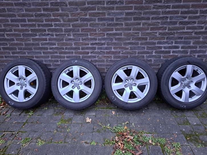 Winterbanden op velg 225/55 R17 (Audi A6), Auto-onderdelen, Banden en Velgen, Band(en), Winterbanden, 17 inch, 255 mm, Personenwagen