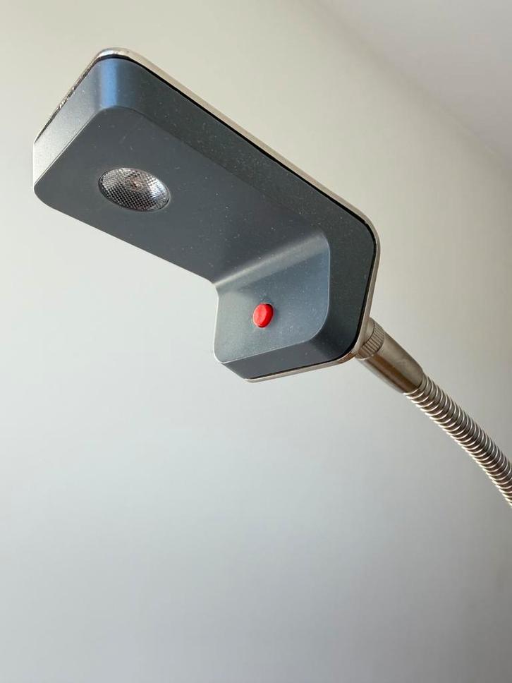 2 Auping leeslampen voor boxspringbed – inox, 140 cm, Huis en Inrichting, Slaapkamer | Boxsprings, Zo goed als nieuw, 70 cm of minder