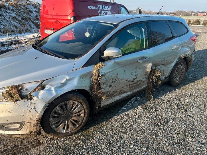 voiture accidentée Ford Focus 2017 1500CC Diesel utilitaire, Auto diversen, Ongevalwagen, Ford, Handgeschakeld, Diesel, Break