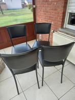 4 keuken stoelen nog in goede staat, Huis en Inrichting, Ophalen, Gebruikt, Zwart, Vier