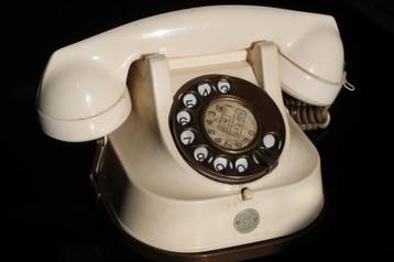 Téléphone RTT 56A couleur ivoire bakelite déco disponible aux enchères