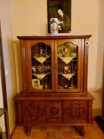 Armoire vitrine vintage avec tous les bibelots, Enlèvement