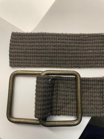 Riem bruin lusbeugel beschikbaar voor biedingen