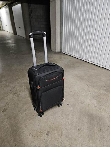Nouveau bagage à main en cabine Trolley 18 euros/pièce.