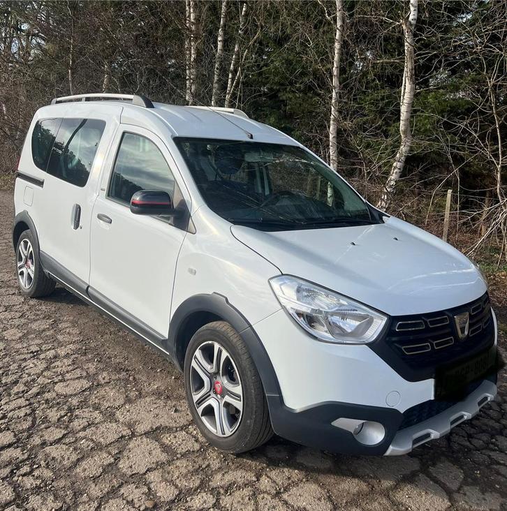 Dacia Dokker Stepway 1.3 TCe (131 PK, trekhaak), Auto's, Dacia, Particulier, Dokker, ABS, Achteruitrijcamera, Airbags, Airconditioning