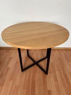 Ronde eikenhouten tafel met stalen frame, van FORENSED, Ophalen of Verzenden, Zo goed als nieuw, Design, strak, Vier personen